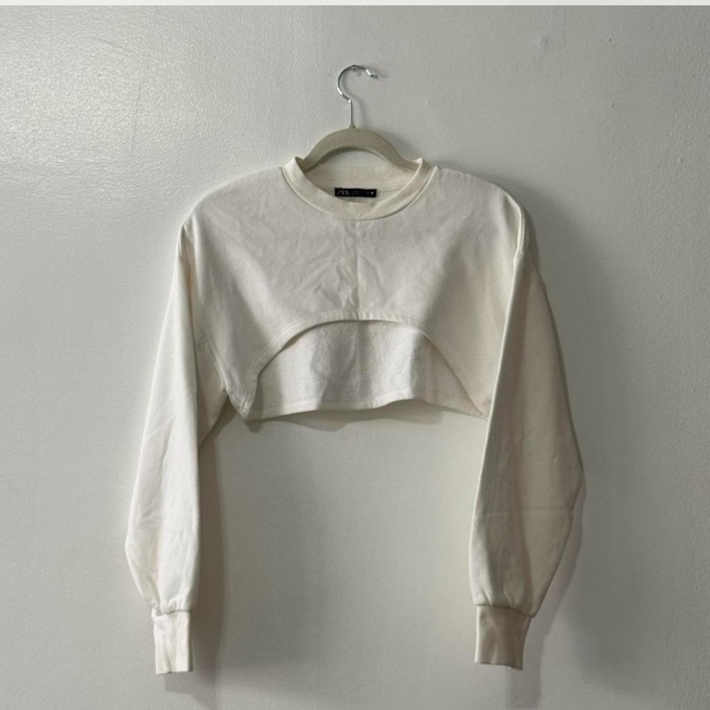 White Cropped Sweatshirt